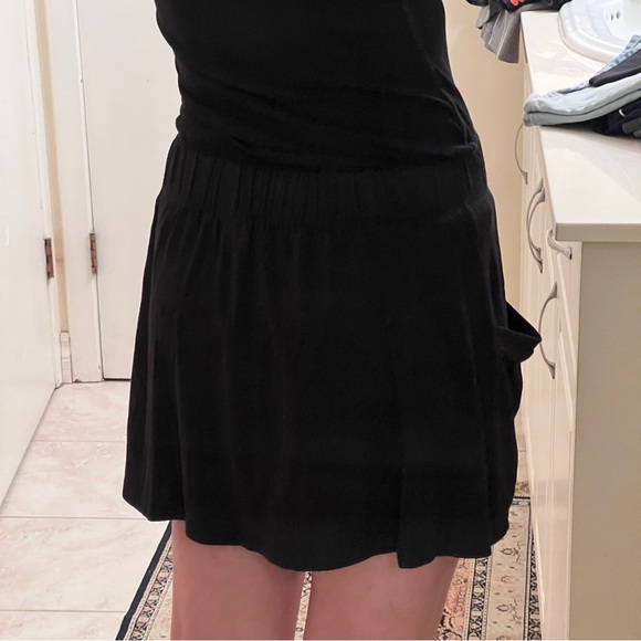 🖤black, mini skirt, with pockets — cozy, flowy, & relaxed fit! - Picture 9 of 11